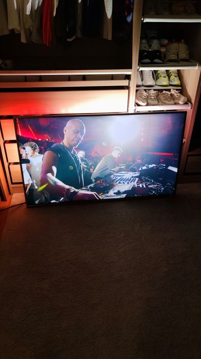 TV Philips Ambilight 55