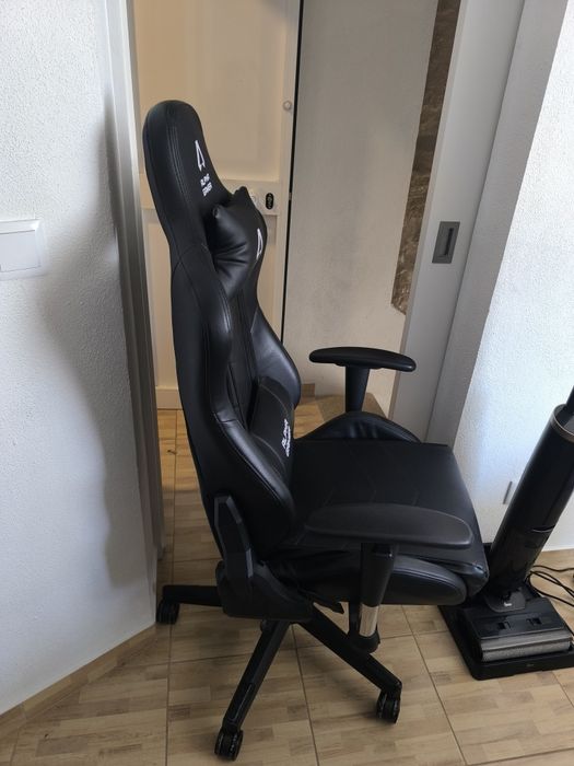 Cadeira gamer nova