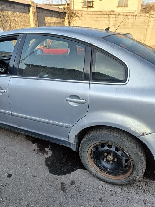 Volkswagen Passat 4×4 2,5 автомат на запчастини або під відновлення