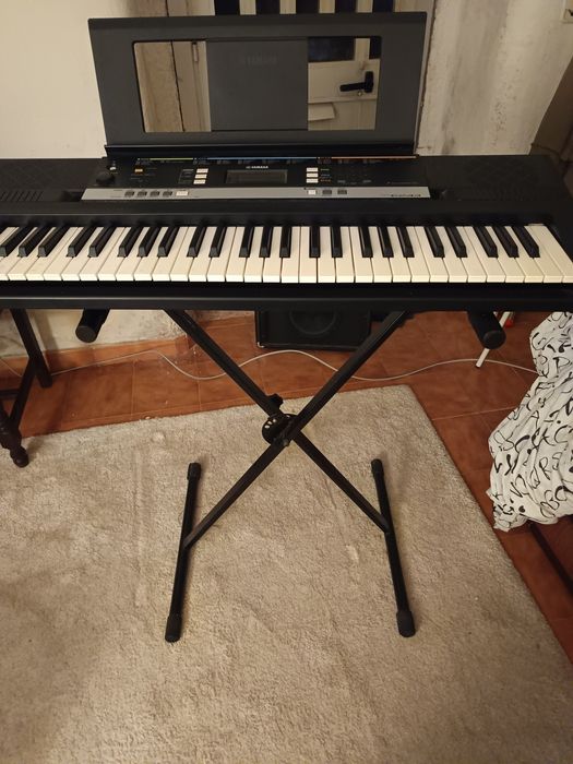 Teclado PSR-E243 Yamaha