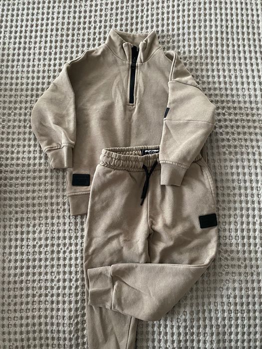 Костюм Некст Next на 3 года в идеальном состоянии