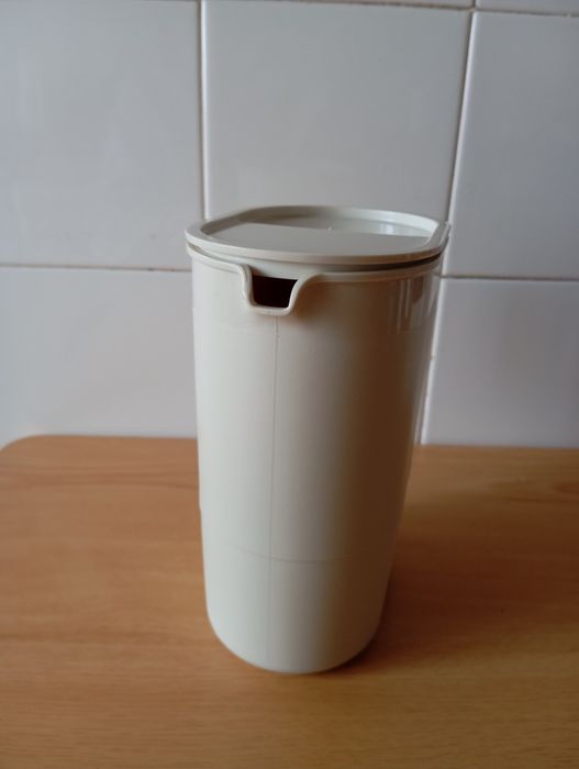 Copo tupperware como novo