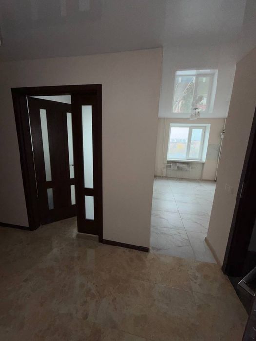 Продам 2  кімнатну квартиру.