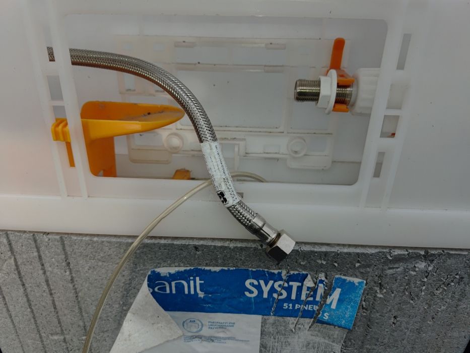 Stelaż do muszli podwieszanej.