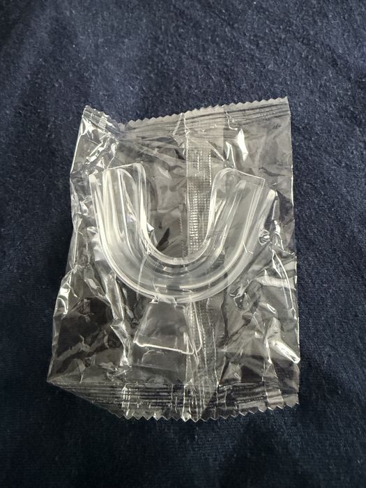 Dwie nakladki Opalescence do wybielania zębów