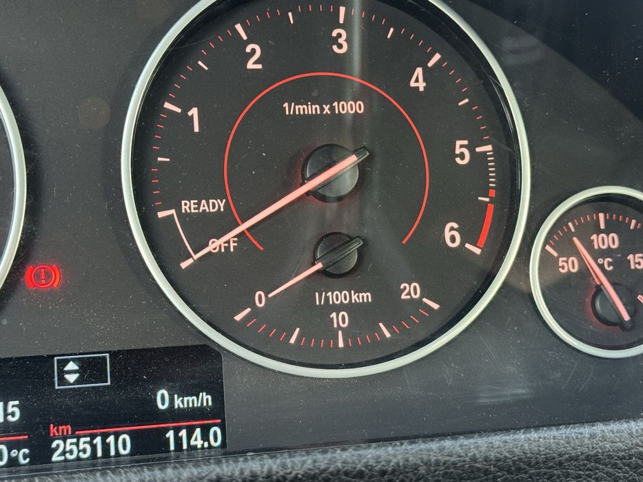 BMW 318D 2.0  Sport - look M