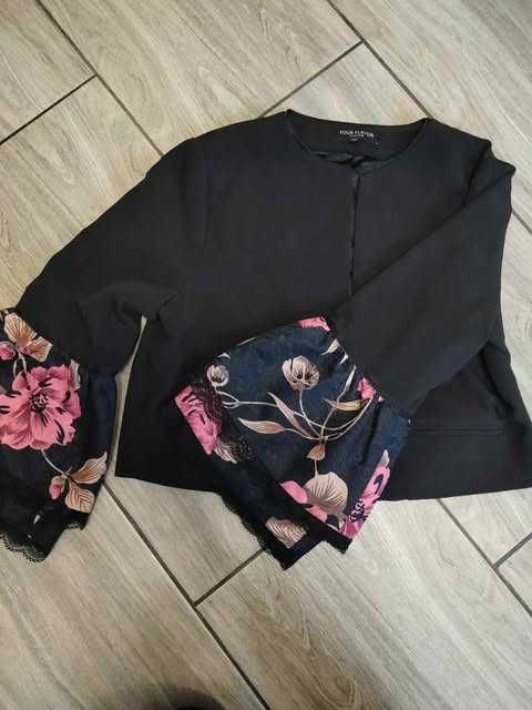 Marynarka/żakiet czarny z ozdobnymi rękawami