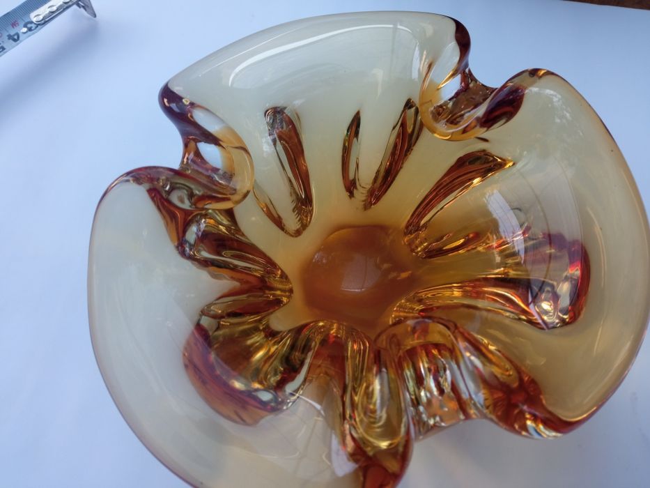 Ваза гутное янтарное стекло СССР