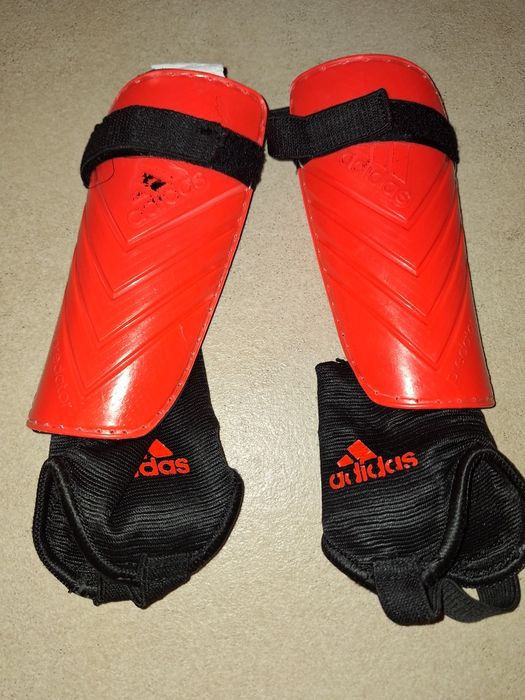 Adidas ochraniacze na golenie i kostki S