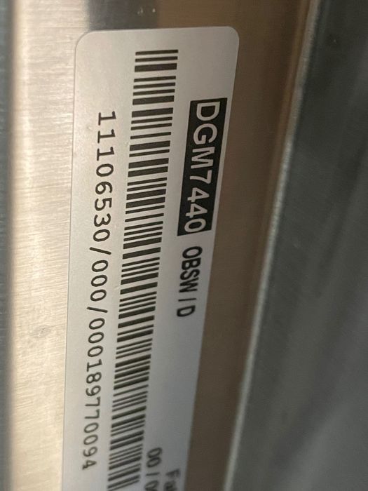 Mikrofalą +Urządzenie do gotowania na parze Miele DGM 7440 Czarny