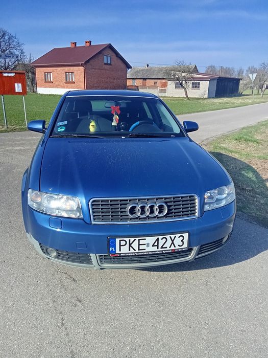 Audi a 4 b 6  ,gaz trzy letni.