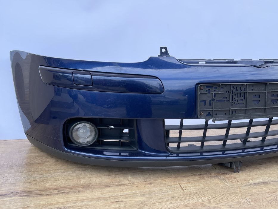 Бампер передній VW Golf 5 LD5Q хетчбек 2003-2008 Фольксваген Гольф 5