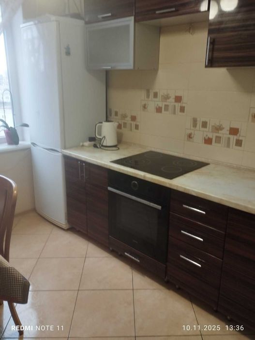 Здається 3-х кімнатна квартира в Центрі міста, гарний стан, все є.