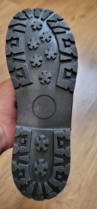 Черевики, сапоги, сапожки зимові