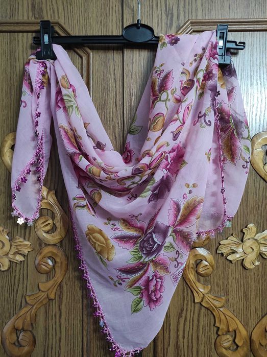 Chusta (pareo) w kwiaty Ebru Collection