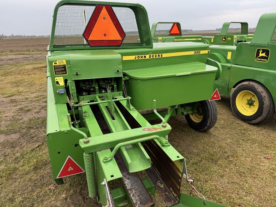Пресс подборщик JOHN DEERE 330 Тюкопрес, Прес підбирач