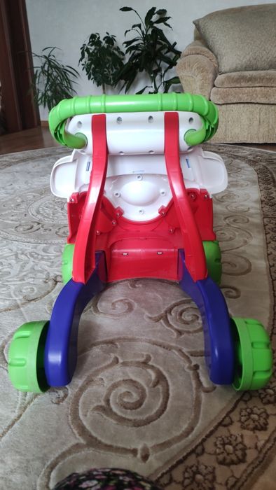 Ходунки- ігровий центр Chicco