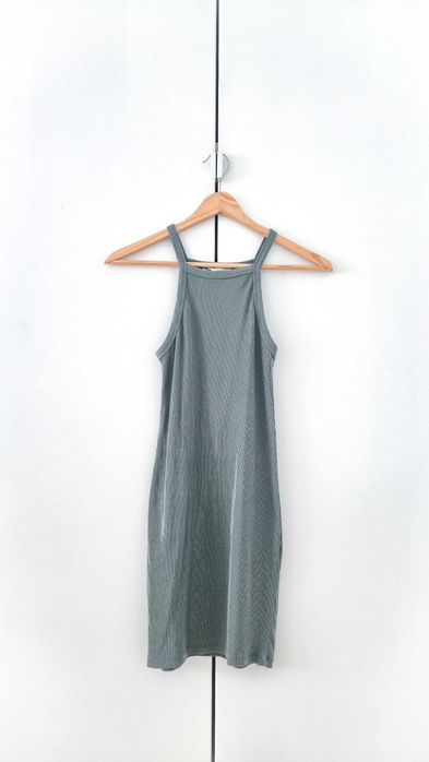 Szałwiowa sukienka Pull & Bear S