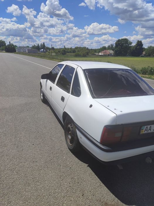 Продам Опель вектра А 1.6