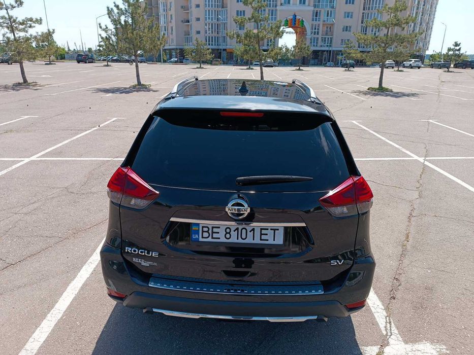 Nissan ROGUE 2017 року