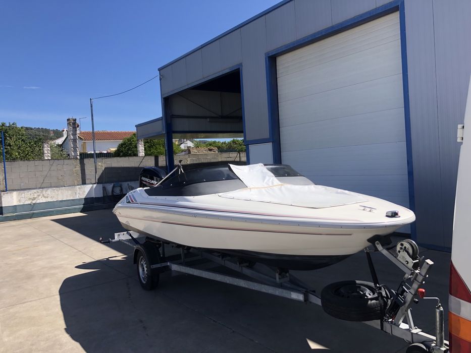 Barco SeaRay proa aberta , Motor Novo