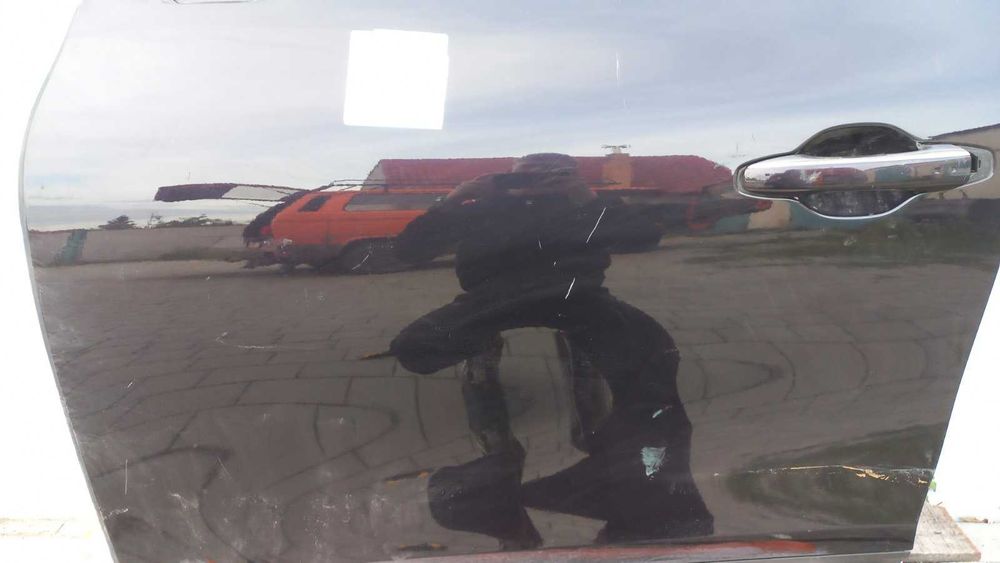 Двері передні ліві в наявності з розборки Renault Scenic IV  в комплекті зі склом, накладка, молдинг замок Рено Сценік 4 запчастини вживані шрот