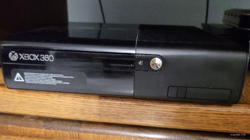 Xbox 360 plus kinect