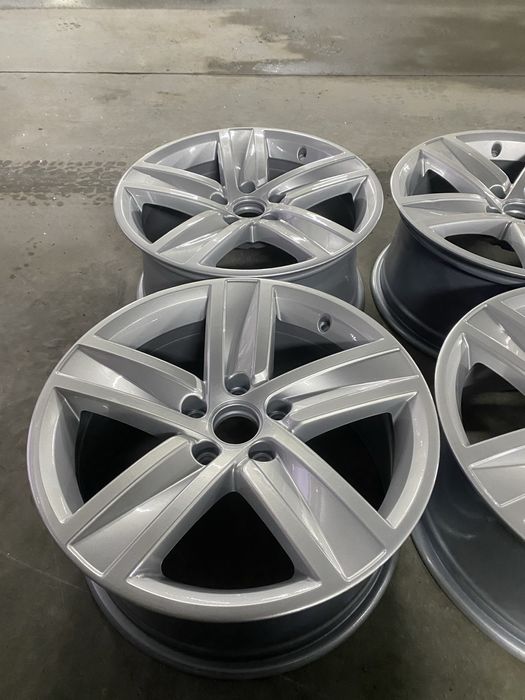 Диски 5.112 r17 в идеальном состоянии, только после покраски