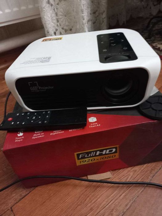 TouYinger L7 проектор з Android 7.1.2