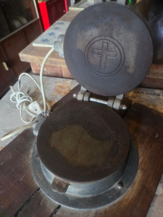 Antiga maquina de fazer ostias