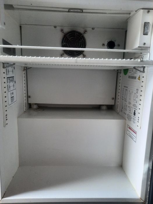 Продам брендированый барный холодильник для напитков и не только.