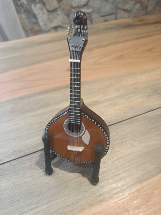 Miniatura Colecionável Guitarra Portuguesa (Modelo Coimbra) com Suporte