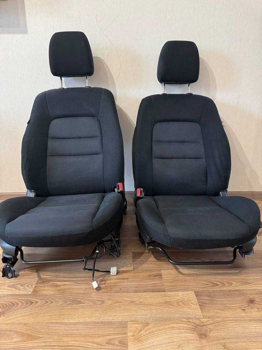 Сидіння крісла сиденья сідушки перед Мазда Mazda 6