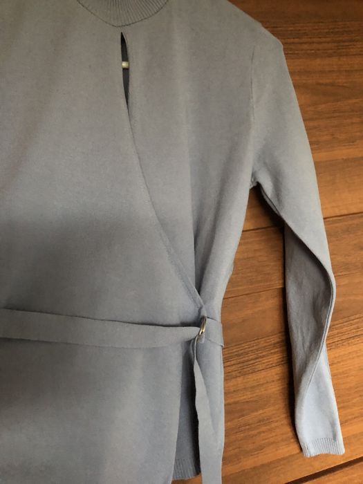 Sweterek półgolf kopertowy z paskami jasny niebieski 36/S