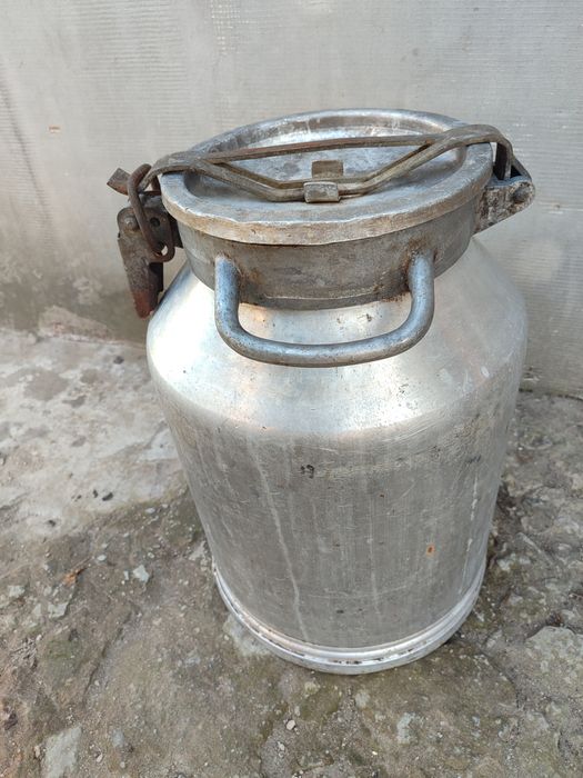 Бидон алюминиевый 40 литров в отличном б у состоянии. СССР