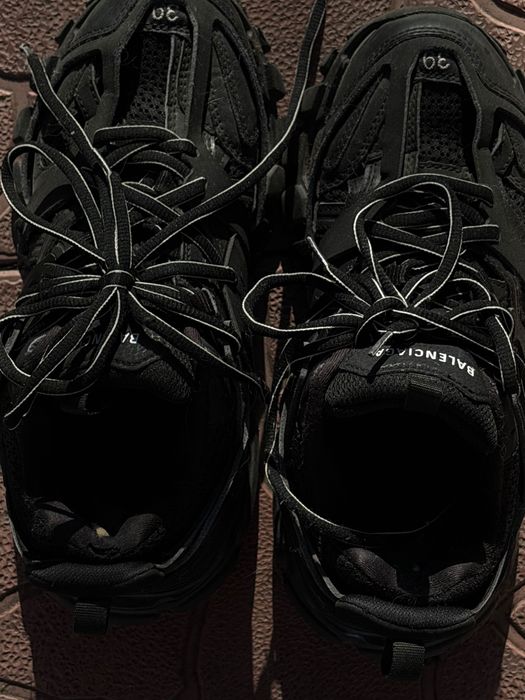 Balenciaga track black