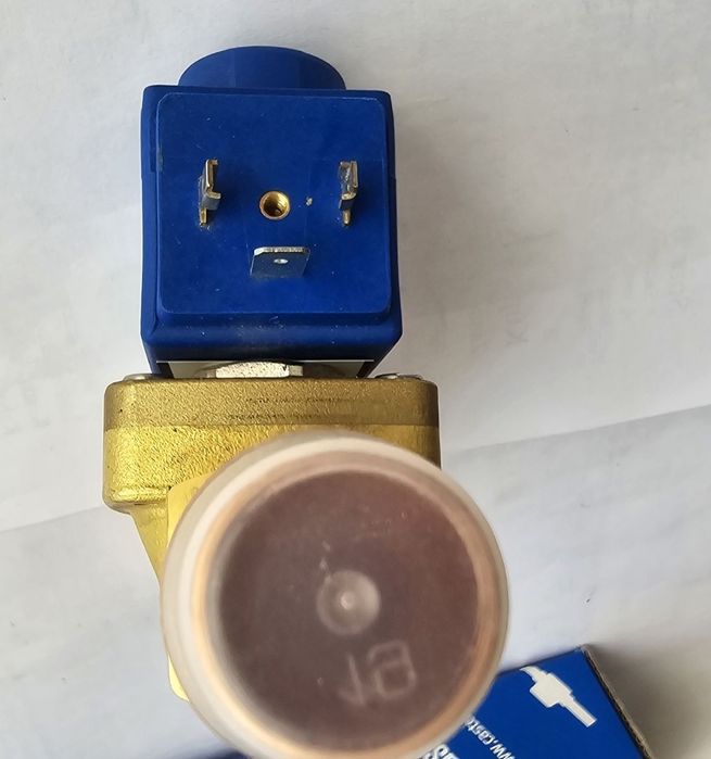 Zawór elektromagnetyczny CASTEL 1078/5A6 nowy