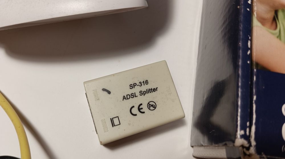 Модем роутер ZTE + спліттер та кабелі