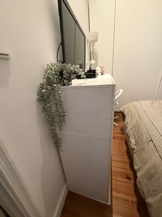 Lareira decorativa branca