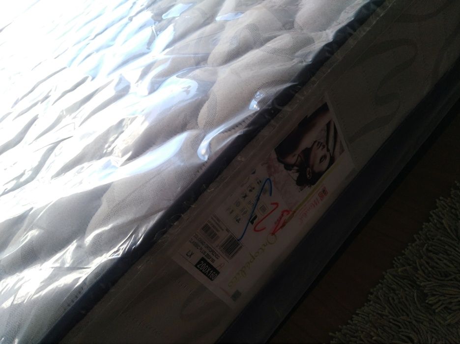 Colchão King Size 200 x 180,  NOVO