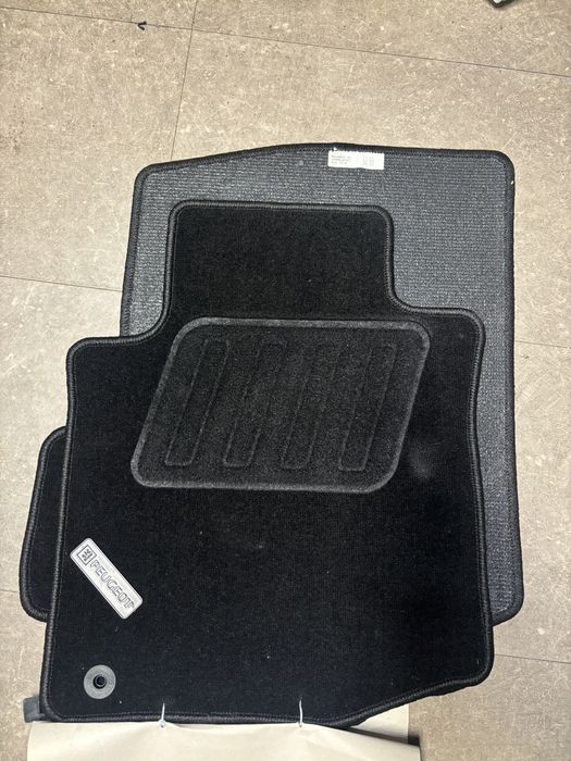 Dywaniki samochodowe Peugeot 107 oryginał