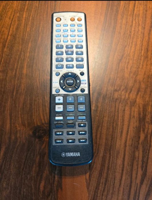 Yamaha YSP-3000 Soundbar . Cyfrowy projektor dźwięku