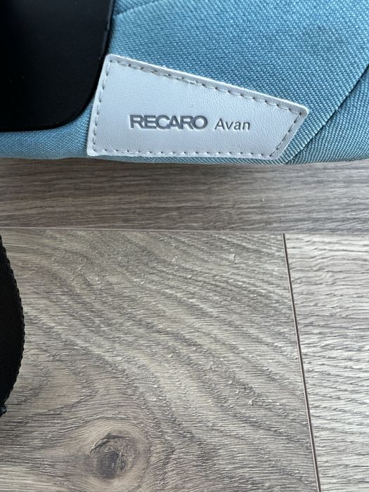 Ovo recaro avan com isofix ( como novo )