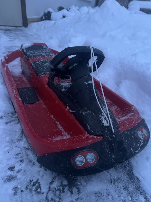Sanki samochód z kierownicą