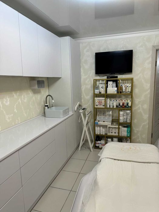 Продам салон краси в Центрі міста.