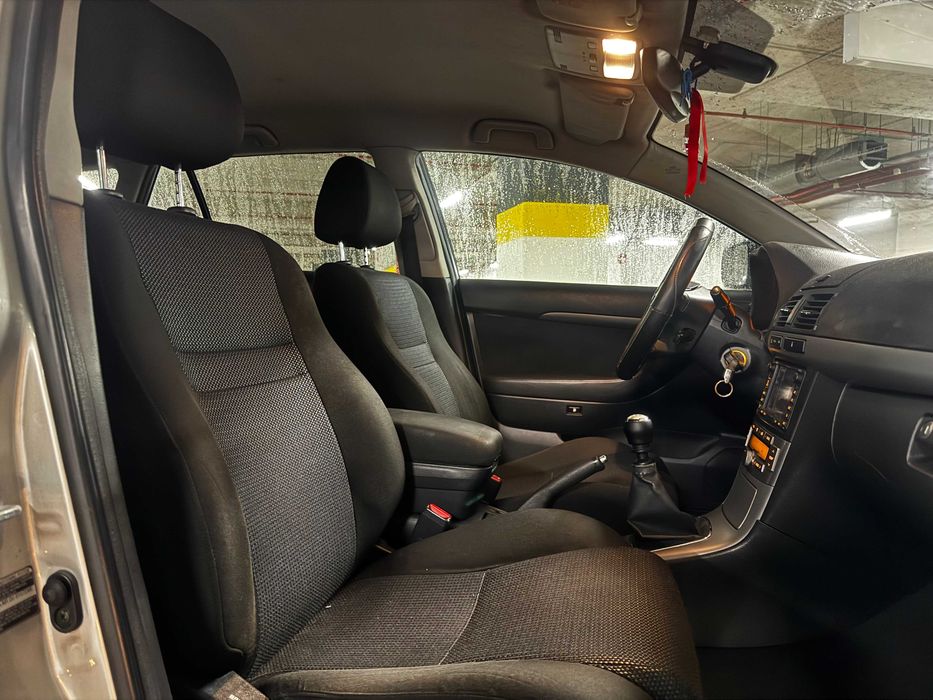 Toyota Avensis SW 2.0 D-4D 2008
