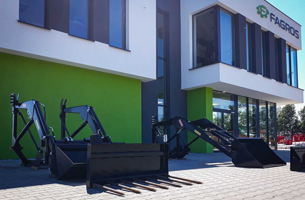 HIT! Ładowacz TUR MF 255 235 3512 2812  hydrauliczny 2b Producent