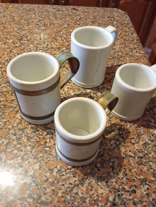 Canecas de porcelana