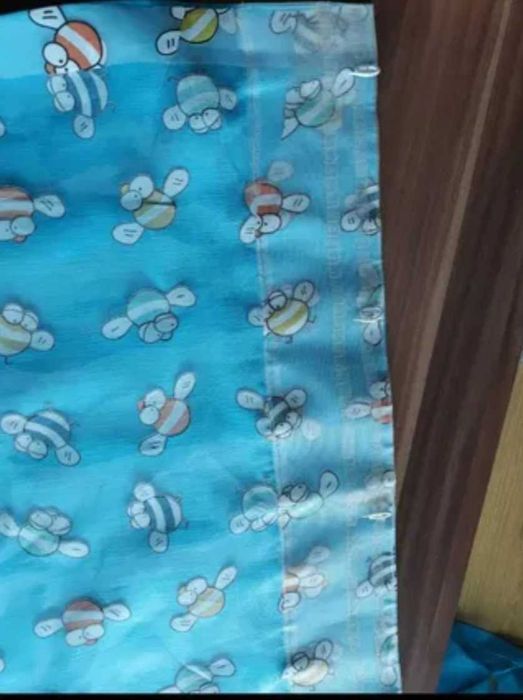 Cortina quarto criança bastante grande