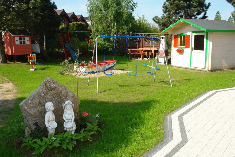 Domki , apartamenty nad morzem, wczasy nad morzem -Sarbinowo k. Mielna